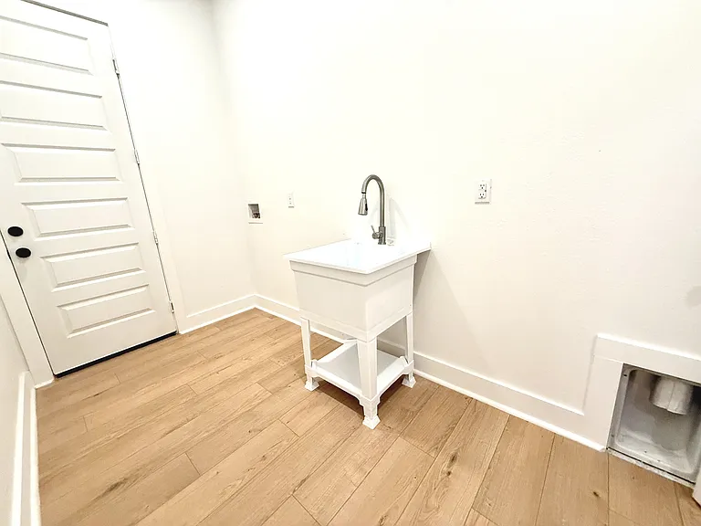921 S Franklin Dr — Photo 18