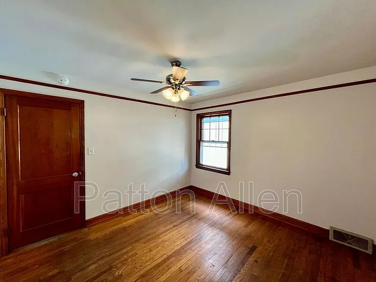 29 Evergreen Ave — Photo 19