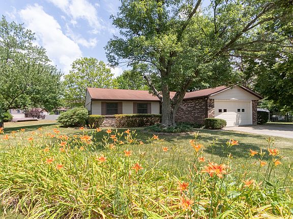 2nd image of 8107 Cedar Creek Ct