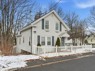 7 Mystic St, Methuen, MA 01844