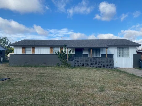 2608 NW 46th Pl, Lawton, OK 73505
