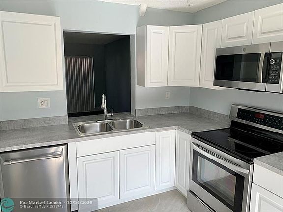 3rd image of 10327 NW 33rd St #10327