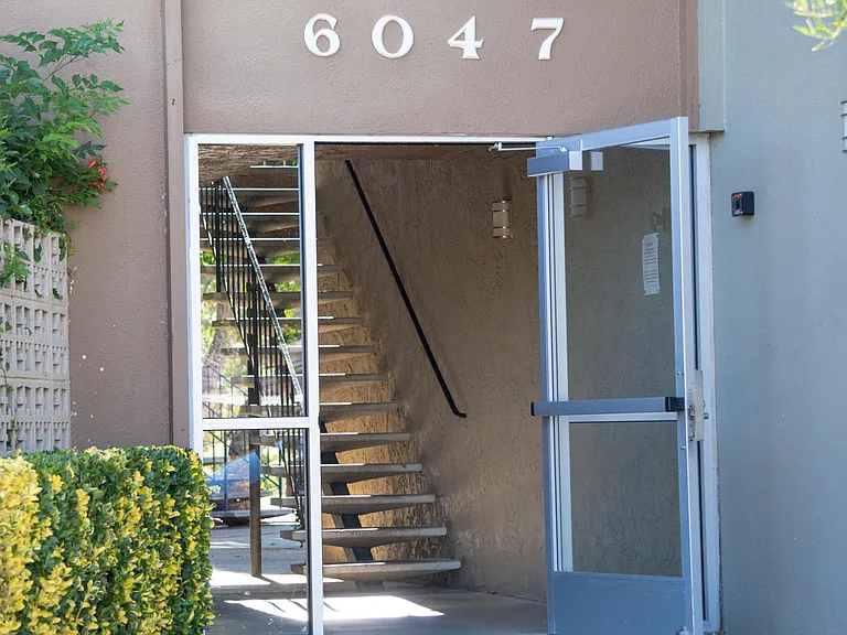 River's Bend Apartments — Photo 3