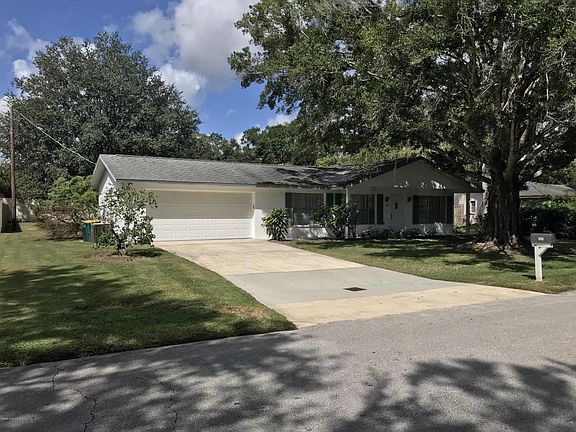 2nd image of 135 Bry Lynn Dr
