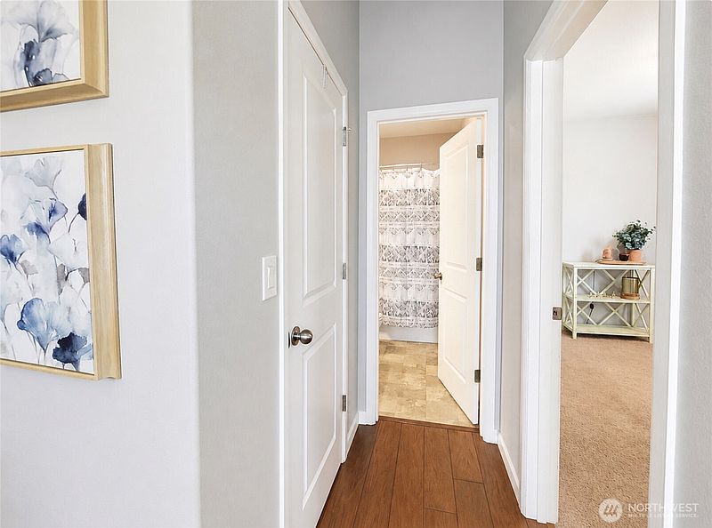 3rd image of 3363 Hydra Street NE