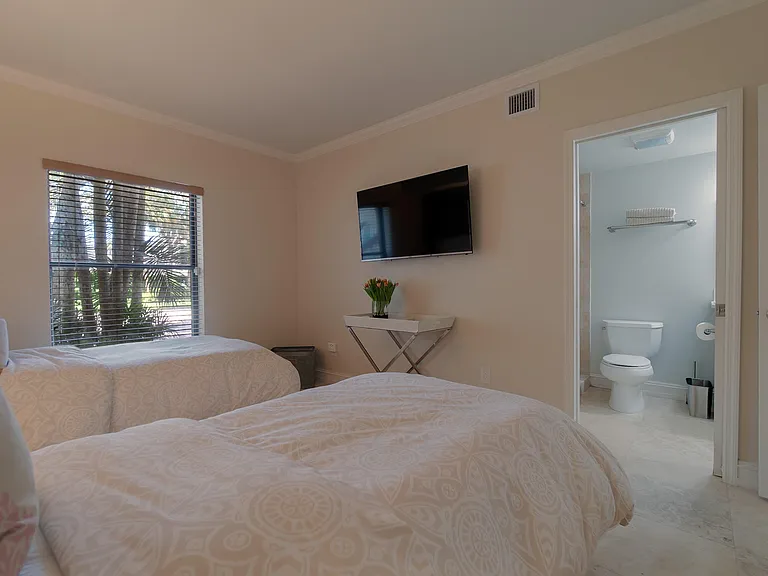 13400 Polo Rd W #104 — Photo 19