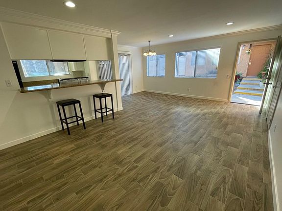 5th image of 998 La Costa Dr Unit M101