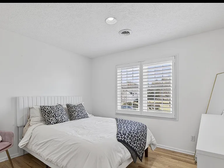 18459 John Ashley Dr — Photo 14