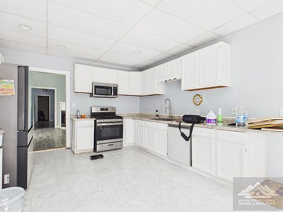 5th image of 1009 Highland Ave