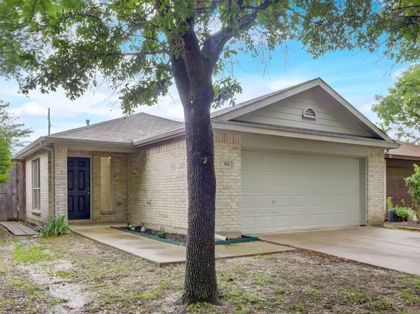 901 Savage Dr, Denton, TX 76207