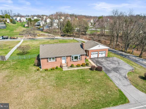 1885 Roosevelt Ave, York, PA 17408