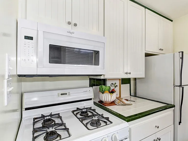 5210 J St — Photo 19