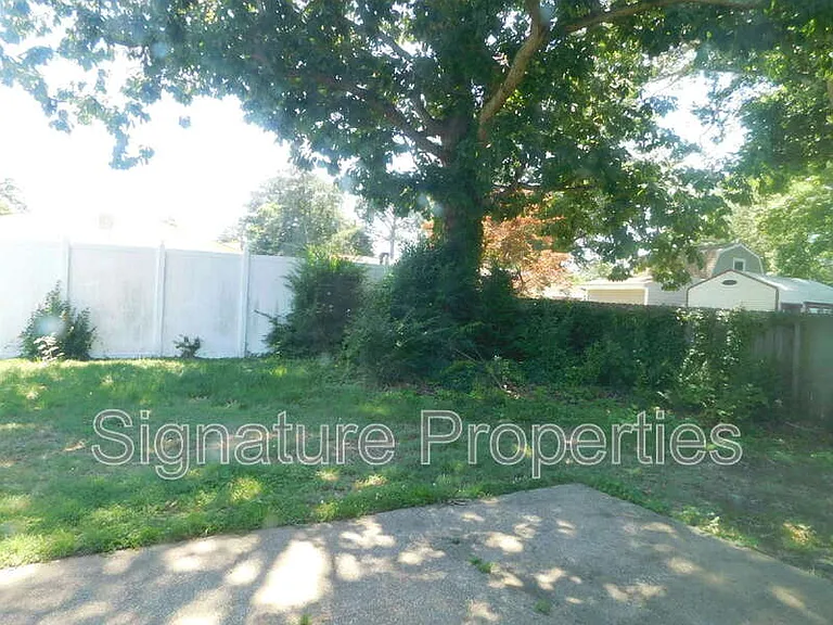 3825 Annie Ln — Photo 2