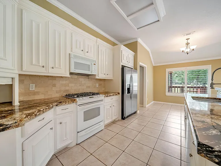 69 La Costa Dr — Photo 10