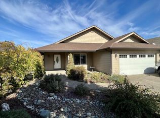 118 SW Pintail Ct, Grants Pass, OR 97527