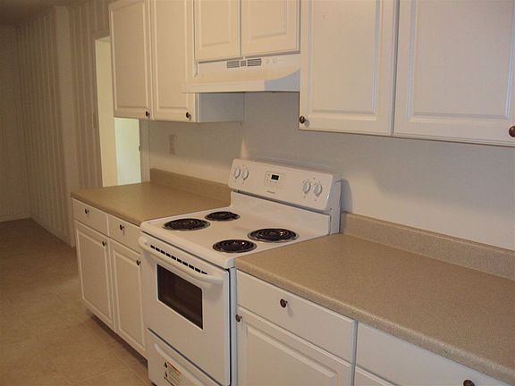 2nd image of 2055 Kingsley Dr