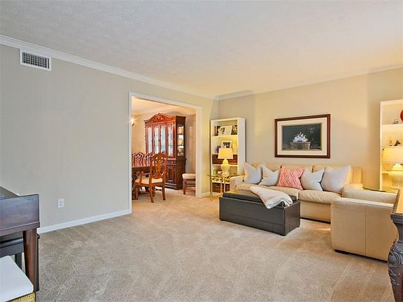 4th image of 830 Crab Orchard Dr