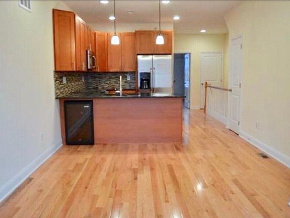 3rd image of 1023 S 20th St #00000B