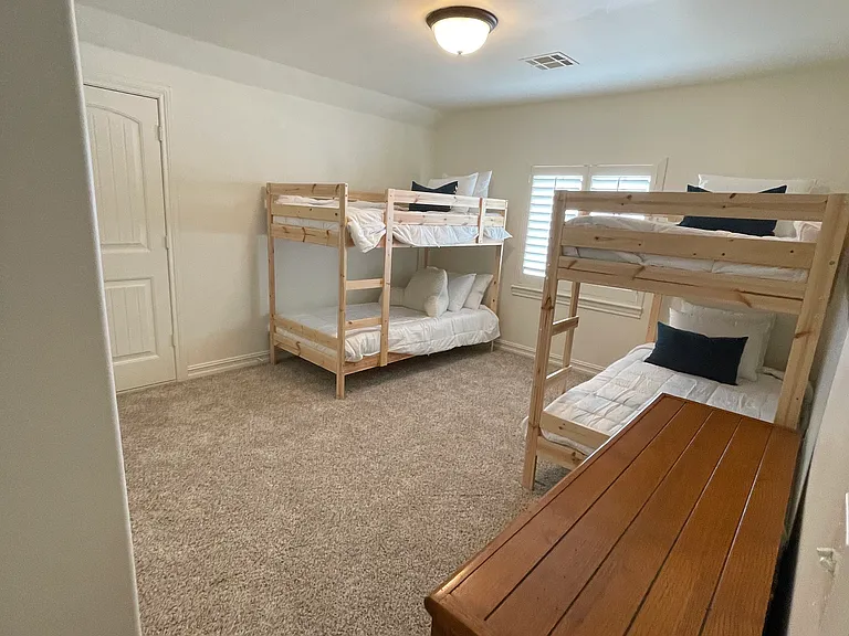 11818 S Oswego Ave — Photo 14