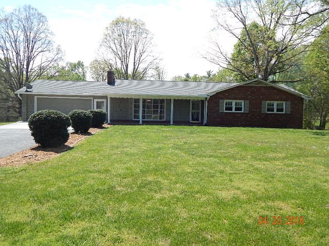 1st image of 347 Oak Forest Cir