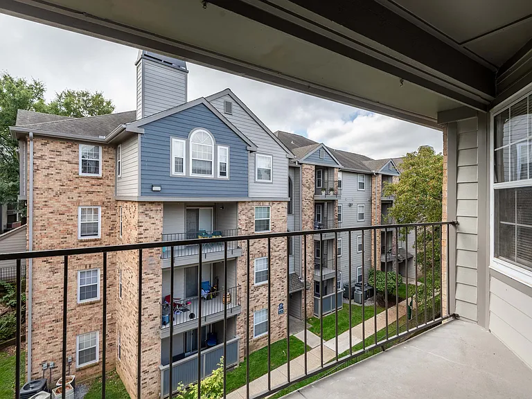 The Views at Laurel Lakes — Photo 22