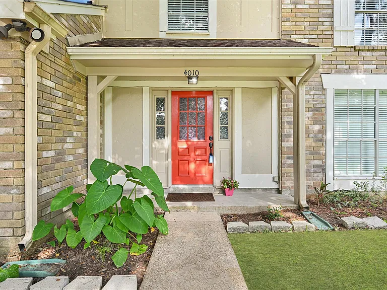 4010 Spring Garden Dr — Photo 18