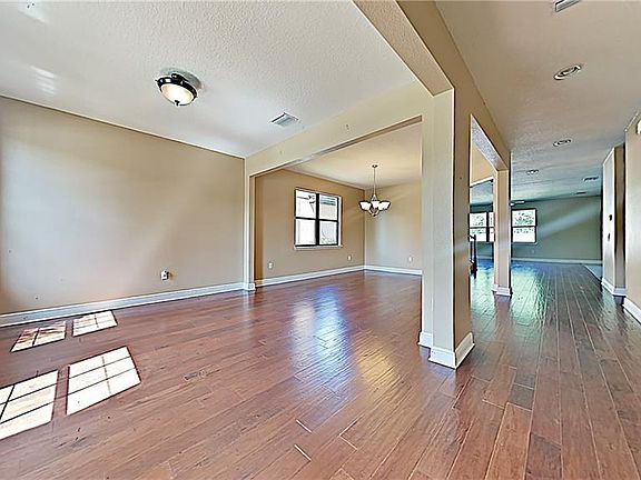 5th image of 15234 Anguilla Isle Ave
