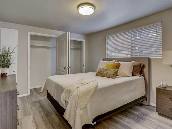 5th image of 554 S Douglas St APT 2