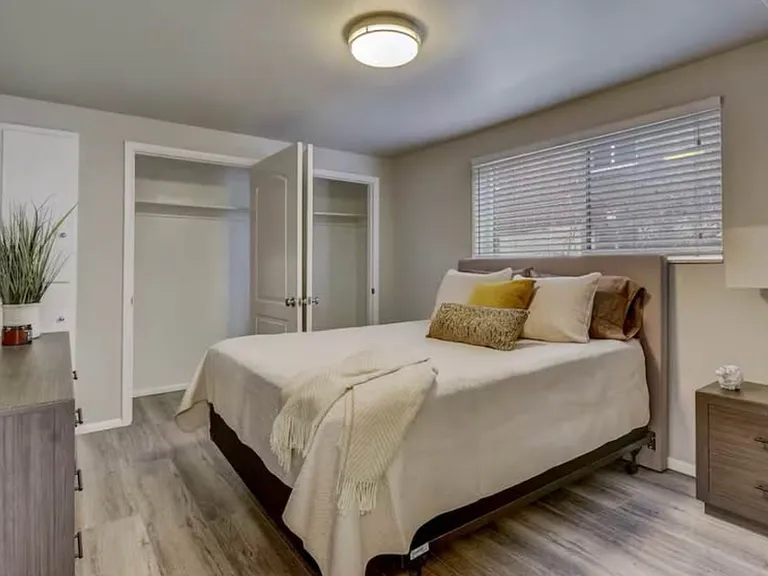554 S Douglas St #2 — Photo 5