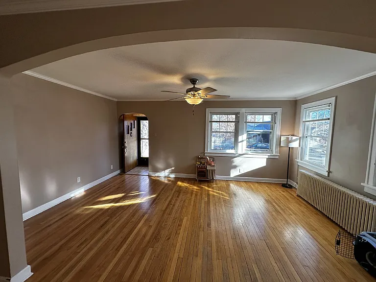 325 Sumner St — Photo 7