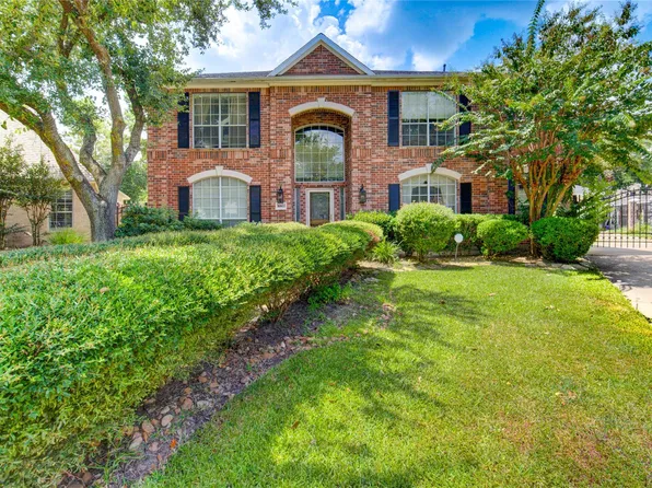 16803 Sandestine Dr, Houston, TX 77095