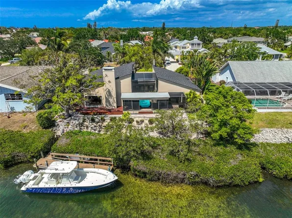 513 S Creek Dr, Osprey, FL 34229