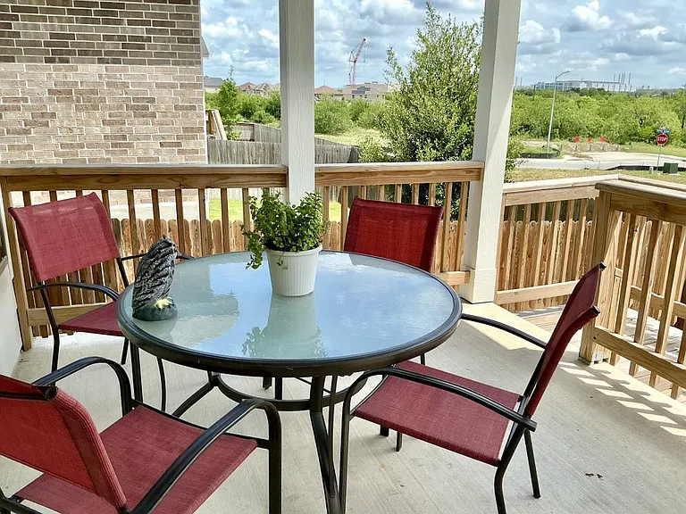 2516 Oxford Rdg — Photo 18