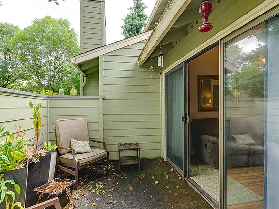 4th image of 4409 NE Plains Way APT 82