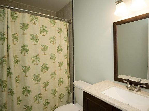 5th image of 118 NW 23rd St