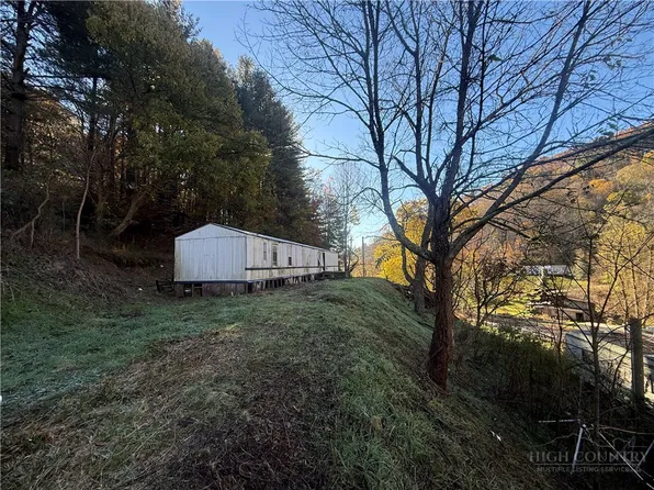132 Shelly Drive, Crumpler, NC 28643