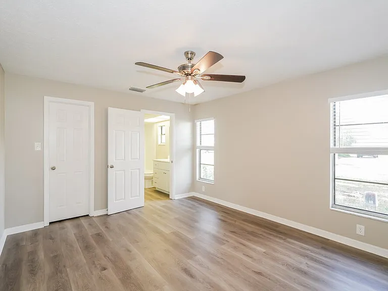 22853 Fern Ct — Photo 11