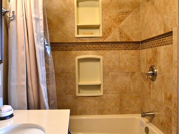 5th image of 1150 Cloverdale Trl