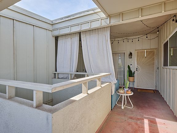 4th image of 1030 E Bethany Home Rd Unit 104