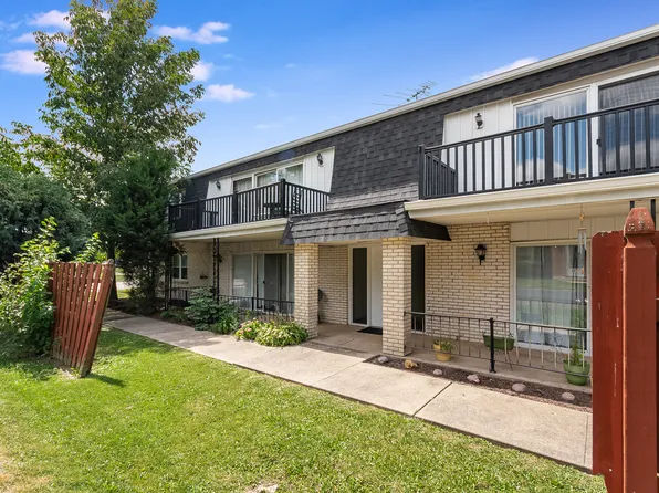 11238 195th St #D, Mokena, IL 60448