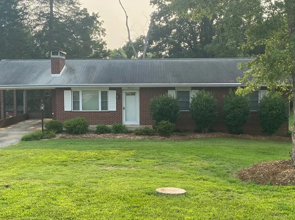 5021 Selena St, Winston Salem, NC 27106