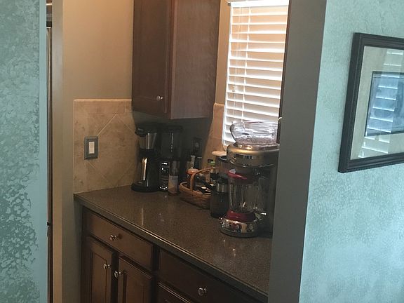 Butlers /pantry walkthrouogh