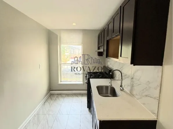 111 Lincoln St #11A, East Orange, NJ 07017