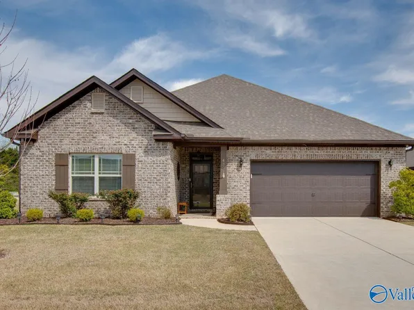 4301 Adventura Dr, Owens Cross Roads, AL 35763