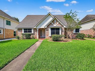 2915 N Blue Meadow Cir, Sugar Land, TX 77479