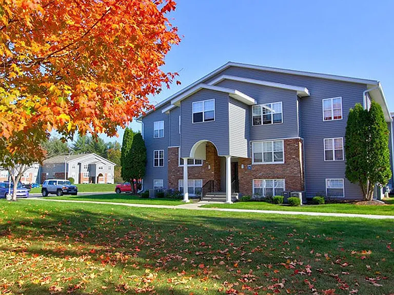 Bridgewater Apartments — Photo 15