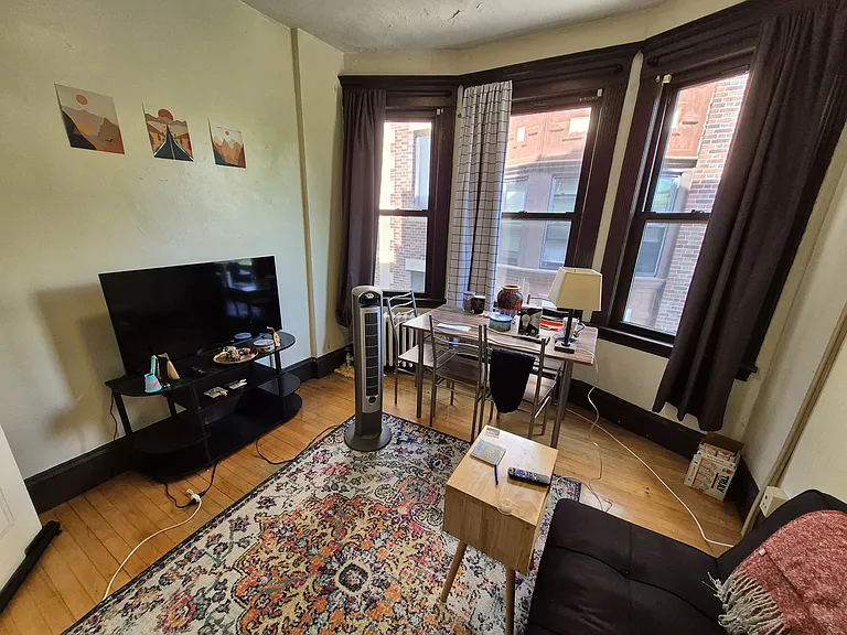 1269 Commonwealth Ave #9 — Photo 2