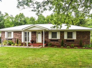 257 Oak Hill Rd, Candler, NC 28715