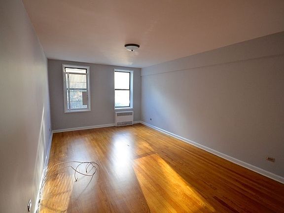 3rd image of 4720 40th St APT 2E