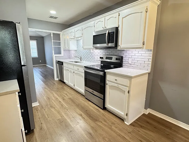 206 Splane Dr — Photo 5